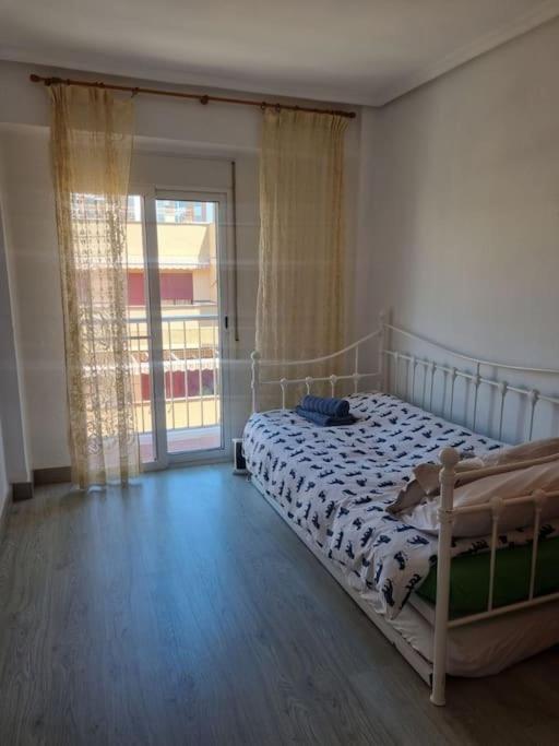 Lovely Three-Bedroom Apartment In Puerto De Sagunt Sagunto Exteriör bild